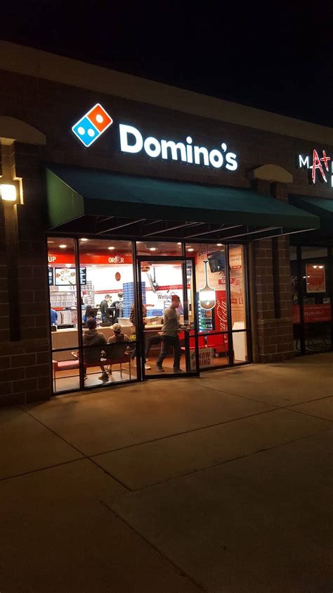 dominos highlands ranch